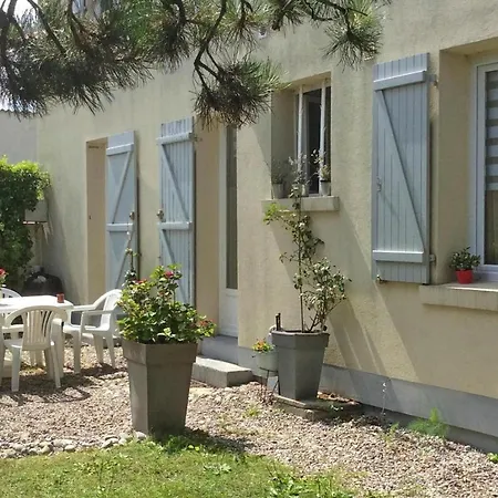 With Terrace Near The Beach Apartman